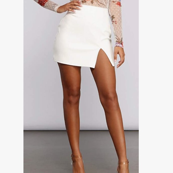 High Waisted White Mini Skirt - Picture 2 of 2